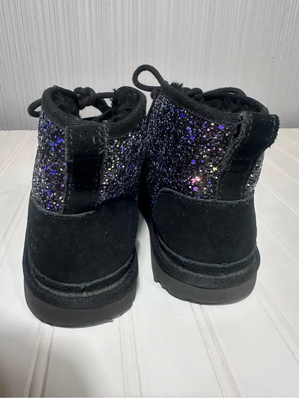 UGG Neumel II Cosmos boots black suede with purple glitter girls 6